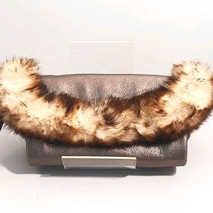 🎉H.P🎉 LEATHER & FUR WRISTLET